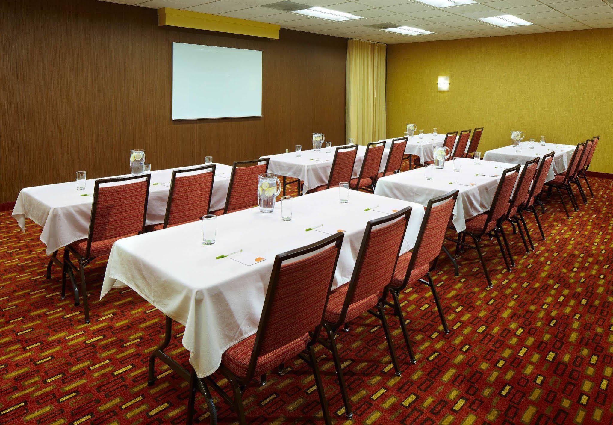 Iowa Inn Bettendorf Quad Cities Eksteriør billede