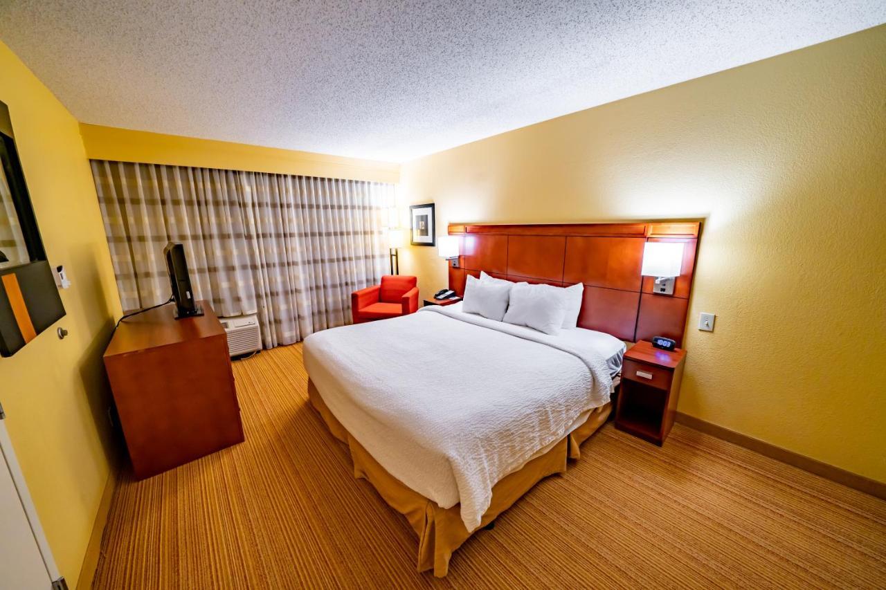 Iowa Inn Bettendorf Quad Cities Eksteriør billede